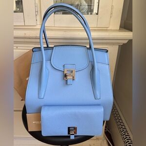 【Michael Kors Collection】 Bancroft Large Bag & Matching Wallet Set Blue Italy